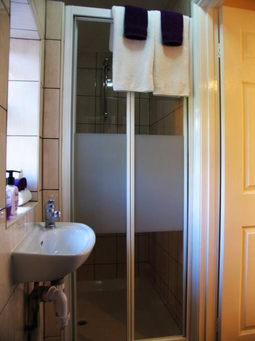Must See, Quality 1 Bed, Romford, 20 Mins C.London Zewnętrze zdjęcie