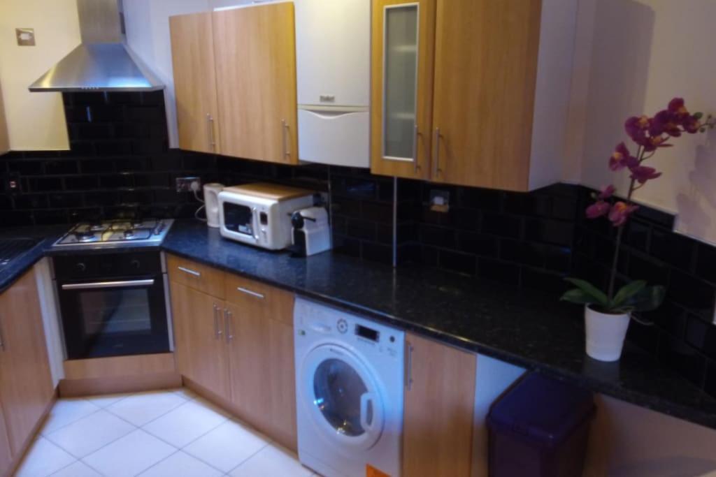 Must See, Quality 1 Bed, Romford, 20 Mins C.London Zewnętrze zdjęcie